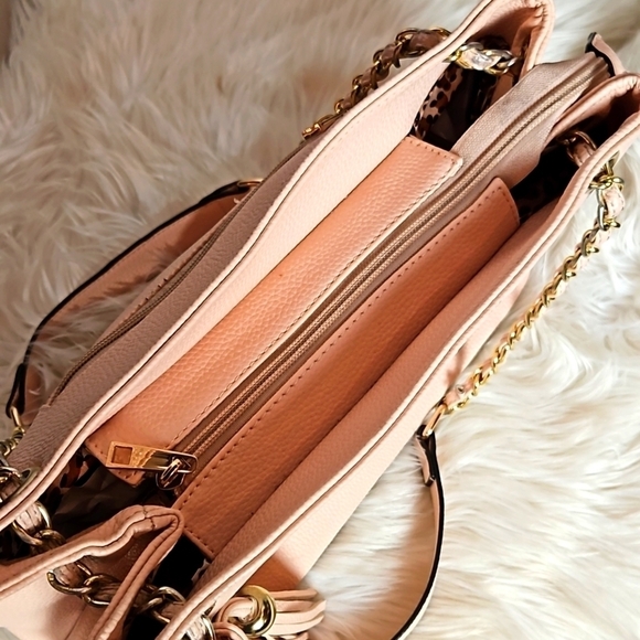 Unbranded Pink Shoulder Bag With Chain Straps - Picture 4 of 14